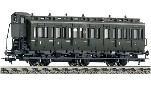 3 axle Compartment car 3rd classwith brakemans cab type C3 pr 11<br /><a href='images/pictures/Fleischmann/507004.jpg' target='_blank'>Full size image</a>